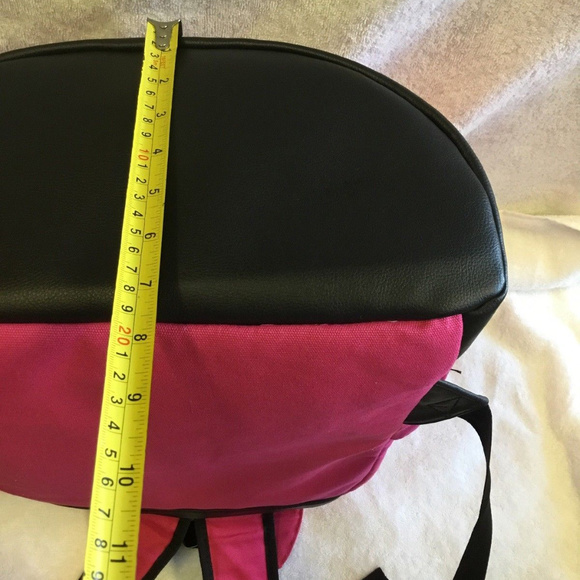 BETSEY JOHNSON BACKPACK FUSCHIA CAT LBTESSA NWT
